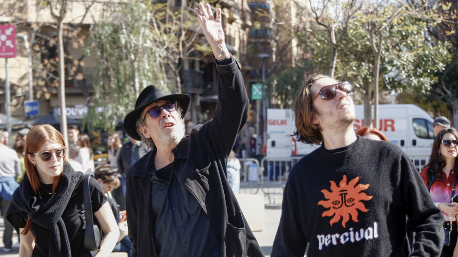 El cineasta Tim Burton en la Sagrada Familia de Barcelona