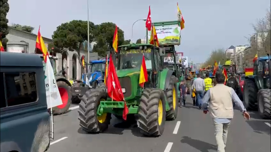 Los tractores comienzan su marcha por Madrid