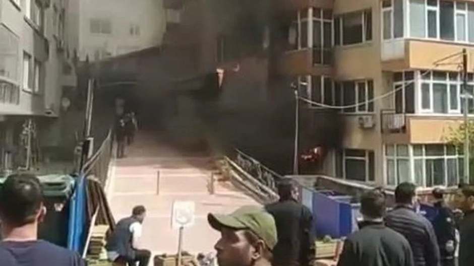 Incendio en un edificio de Estambul