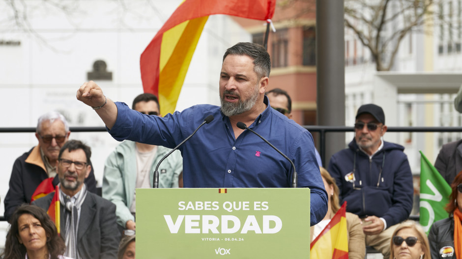 Abascal asegura que aunque el PSE diga que no pactará con Bildu hará "exactamente lo contrario"