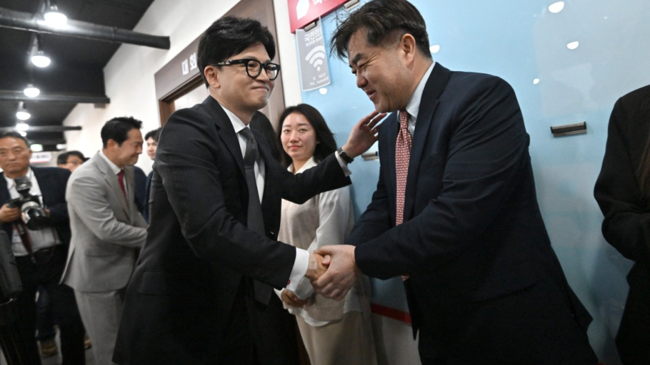 Las elecciones en Corea del Sur debilitan a Yoon