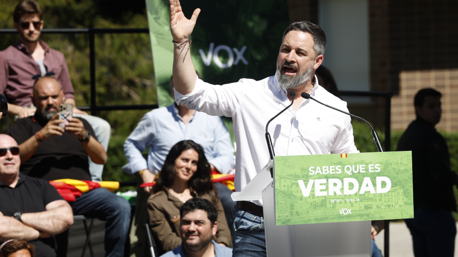 El presidente de Vox, Santiago Abascal, durante un mitin de campaña en el País Vasco