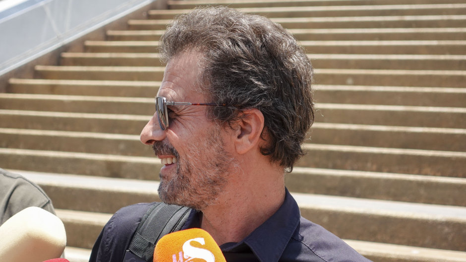 El actor Rodolfo Sancho, padre de Daniel Sancho, atiende a los medios a su llegada al tribunal