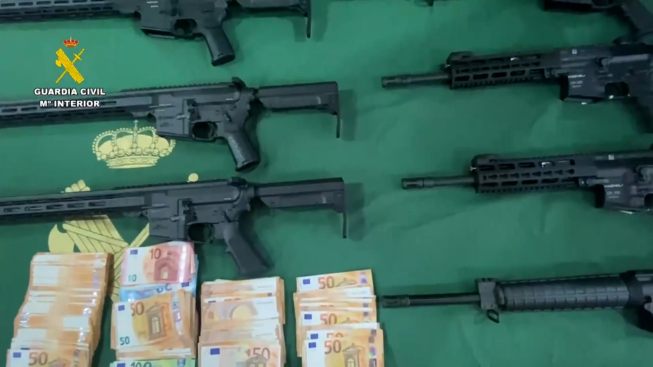 16 detenidos en Málaga y Granada por la venta de armas destinadas al narcotráfico