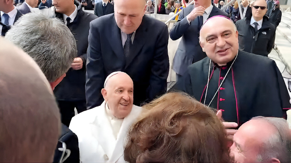 El Papa Francisco junto al arzobispo de Valencia