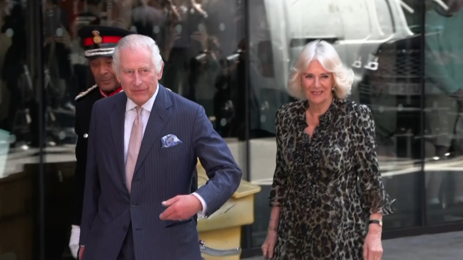 El Rey Carlos III y su esposa, Camila, visitan un centro de investigación contra el cáncer