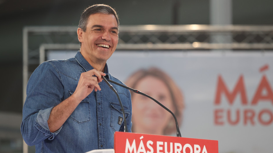Pedro Sánchez participa en un mitin del PSOE en Gijón