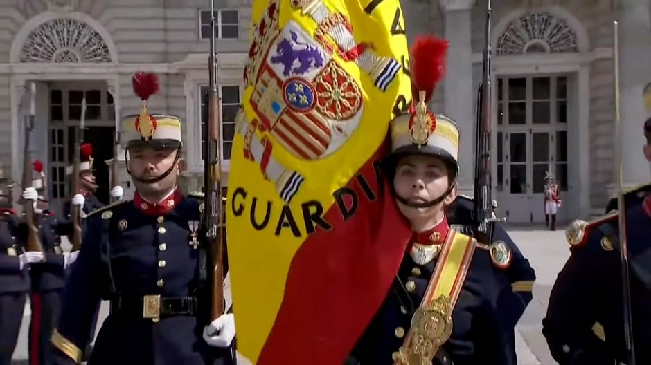 Relevo Solemne de la Guardia Real por el X aniversario de la proclamación de Felipe VI