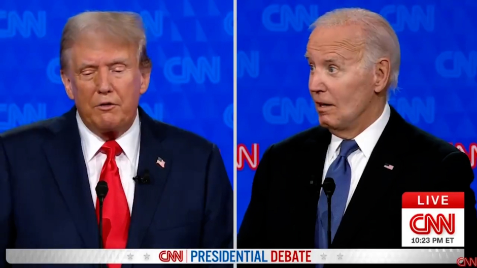 Donald Trump y Joe Biden durante el debate presidencial de la CNN