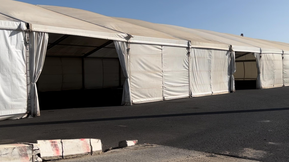 Carpa del Muelle de los Mármoles en Puerto Naos