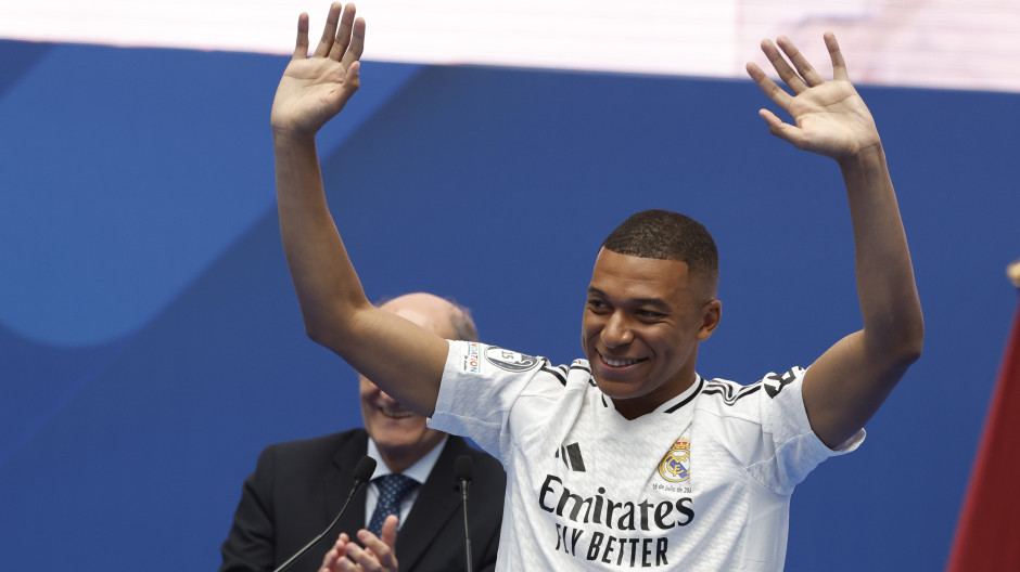 El francés Kylian Mbappé durante su presentación como nuevo jugador del Real Madrid