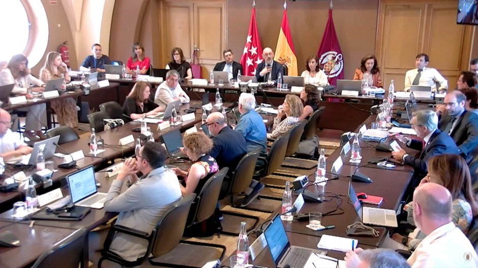 Pelea entre el rector de la Complutense y el decano de Ciencias de la Información