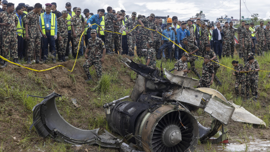 Un accidente de avión en Nepal deja 18 muertos: solo sobrevive el piloto