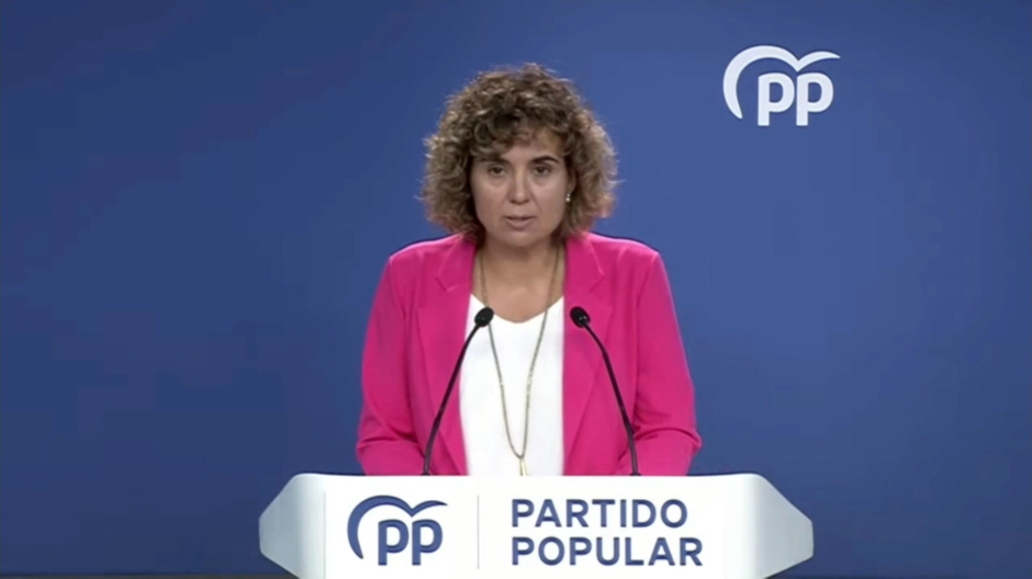 Dolors Montserrat (PP) durante la rueda de prensa de hoy lunes