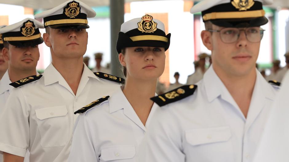 Así ha sido el primer día de la Princesa Leonor en la Escuela Naval y su primera salida al mar