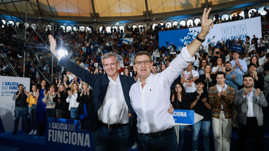 El líder del Partido Popular, Alberto Núñez Feijóo y el presidente de Galicia, Alfonso Rueda