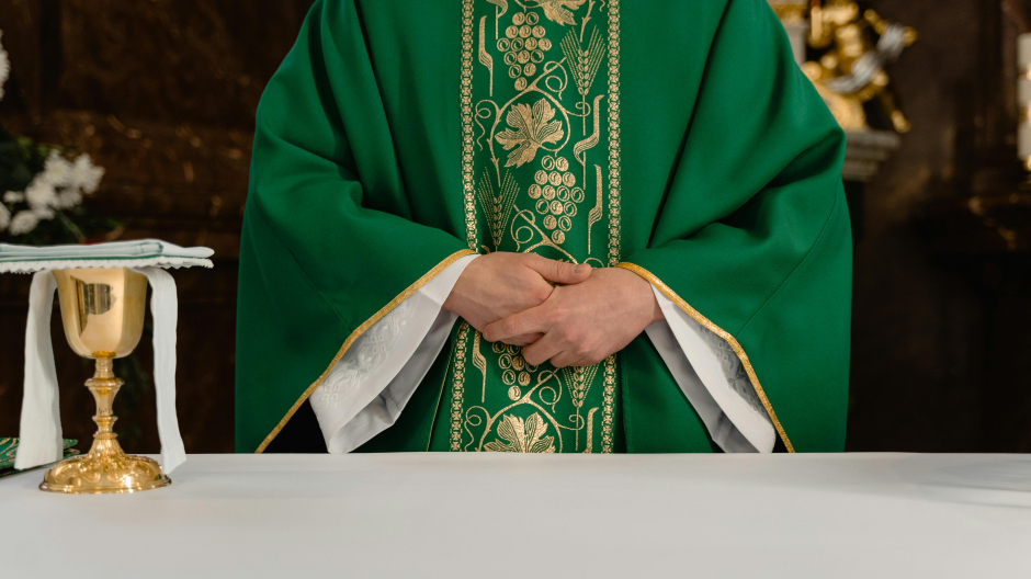 Imagen de un sacerdote