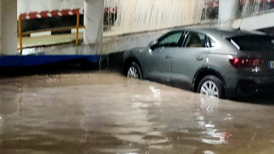 Parking inundado en la zona del Bernabéu