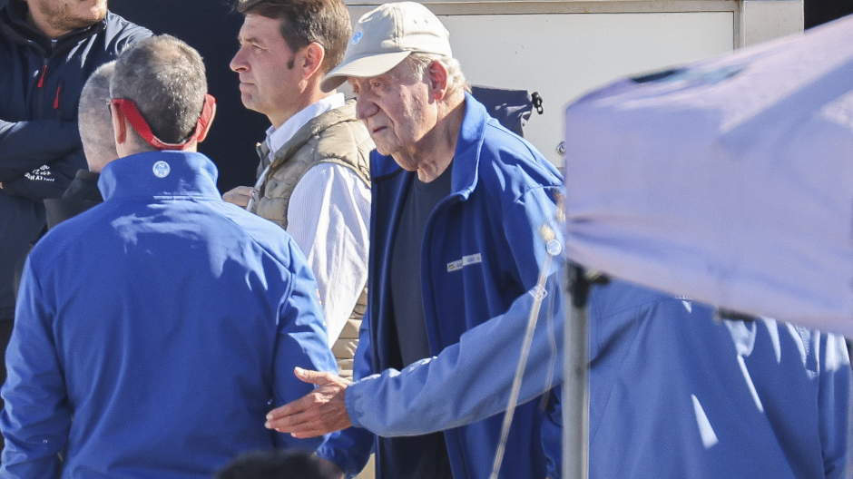 Don Juan Carlos, en su última visita al puerto de Sangenjo