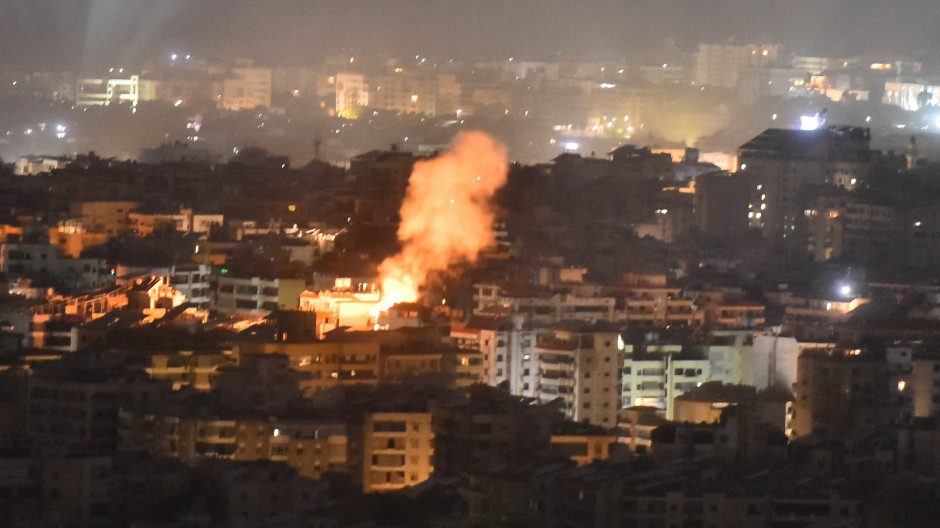 Un ataque aéreo israelí que tuvo como objetivo un barrio en el suburbio sur de Beirut