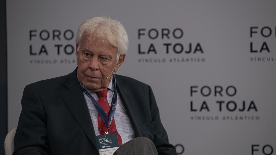 Felipe González aboga por «resetear» la Constitución preservando la «integridad territorial»