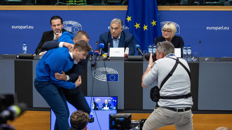 Viktor Orbán defiende que «la derecha tiene más éxito que cuando gobierna la izquierda»