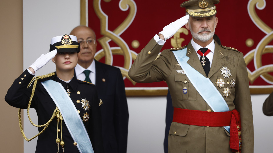 Así ha sonado el himno de España a la llegada de los Reyes al desfile por el Día de la Hispanidad