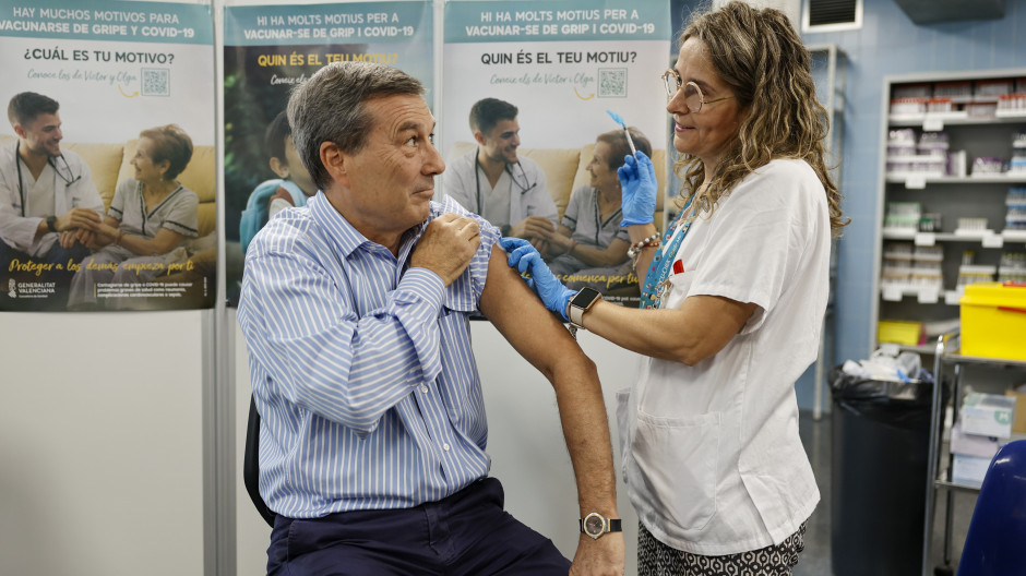 Comienza la campaña de vacunación conjunta frente a la gripe y la Covid-19 en la C. Valenciana