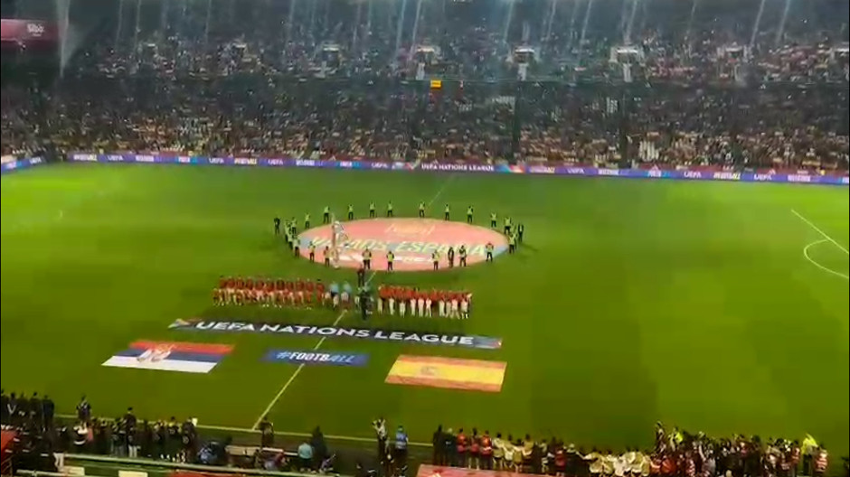 Así ha sonado el himno de España en Córdoba en el partido ante Serbia