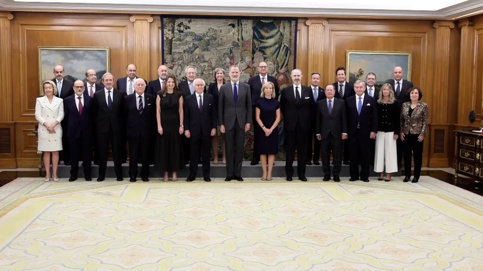 Foto de familia de los directivos del Círculo de Empresarios con el Rey Felipe VI