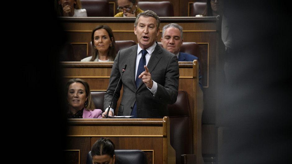 El presidente del PP, Alberto Núñez Feijóo, en el Congreso