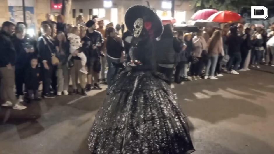 Tarragona celebra su primera rúa de Halloween, por el centro de la ciudad