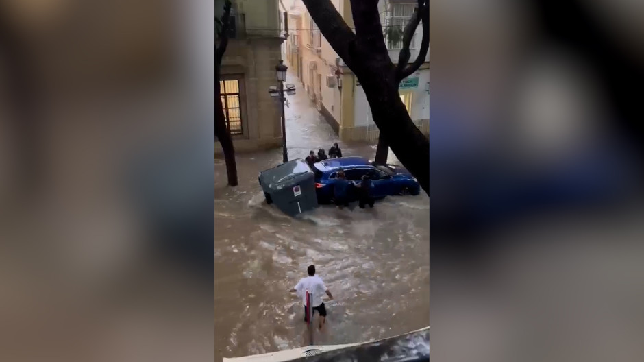 La DANA llega a Jerez de la Frontera e inunda sus calles