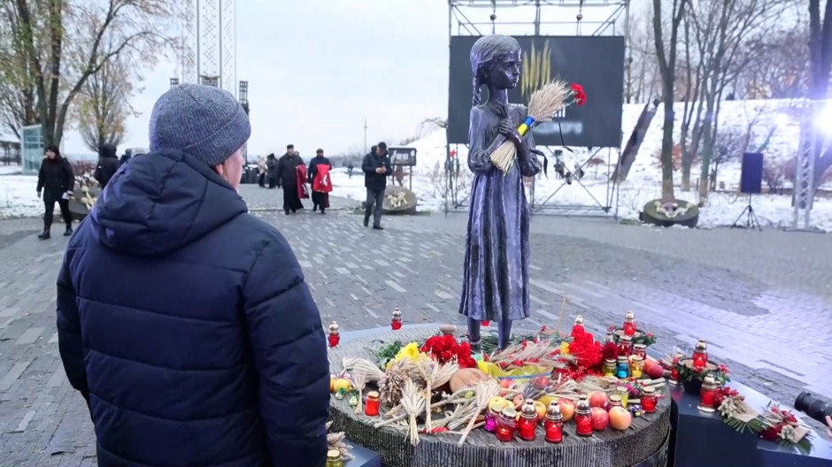 Ucrania conmemora a las víctimas del Holodomor, una hambruna orquestada por Moscú