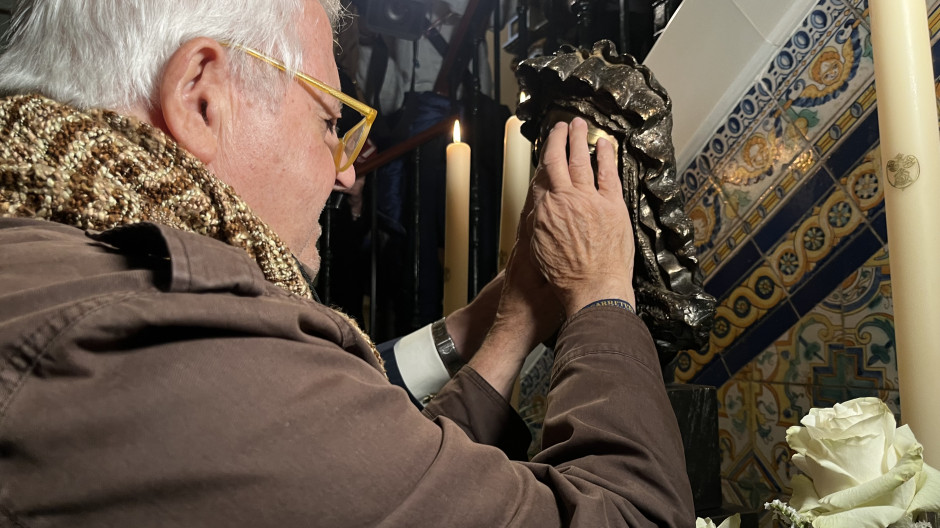 Los invidentes ya podrán disfrutar del tacto de la  Virgen de la Macarena