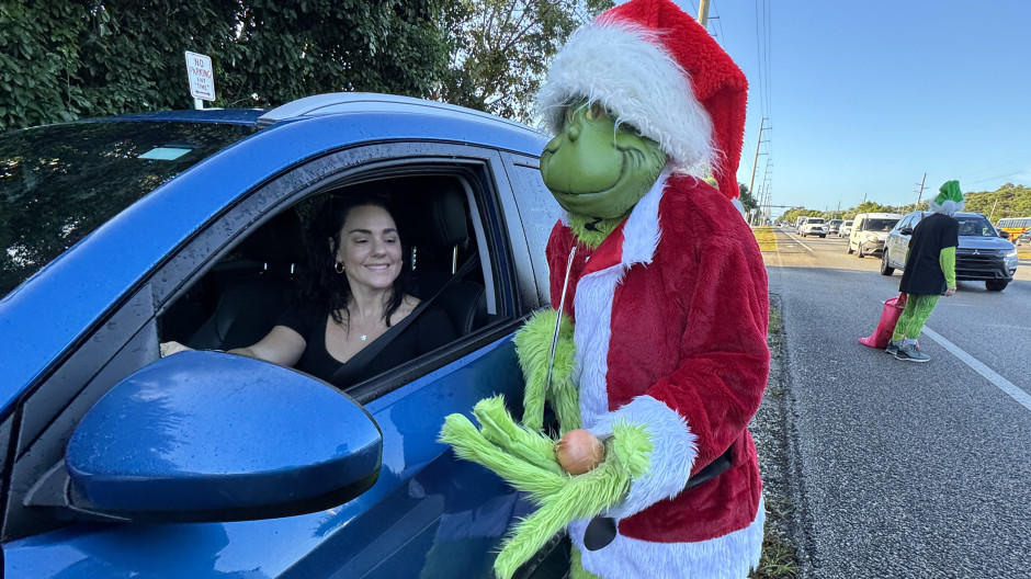 El peculiar personaje navideño que alerta de los límites de velocidad