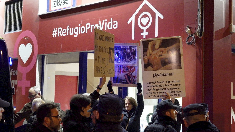 Manifestación en defensa del derecho a la vida el día de los Santos Inocentes, en directo