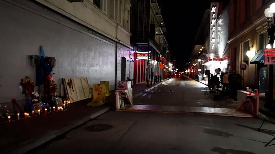 Instalación de barreras en Bourbon Street