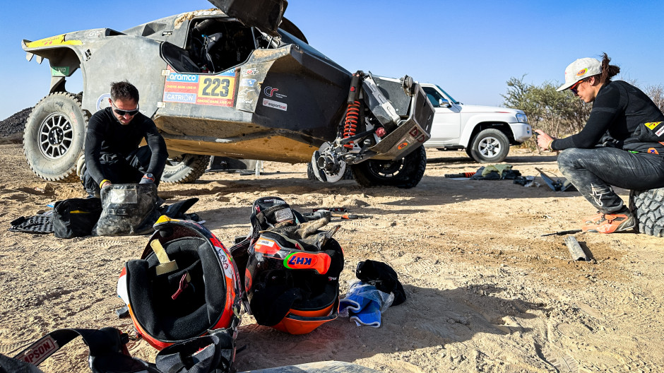 Laia Sanz abandona el Dakar