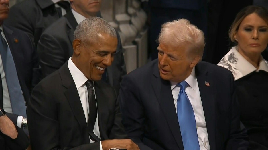 Momentos de unidad nacional e inesperada sintonía entre Trump y Obama durante el funeral de Carter