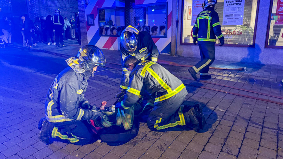 Once personas atendidas por un incendio en una vivienda de Majadahonda