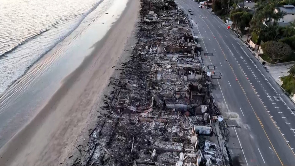 Las secuelas del incendio de uno de los barrios más ricos de California