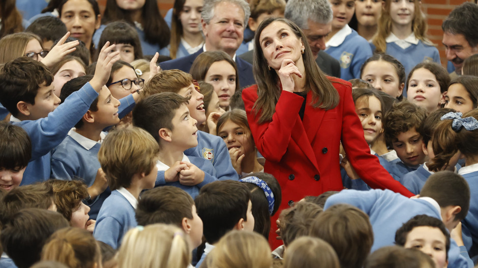 La Reina Letizia en el CEIP Cortes de Cádiz