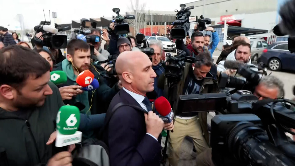 Luis Rubiales a la salida de los juzgados
