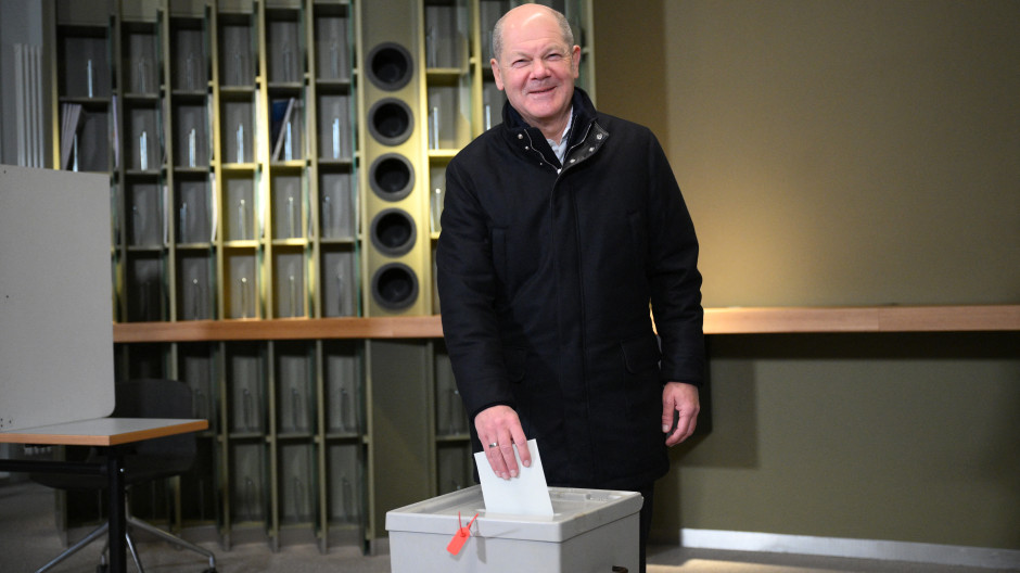 Olaf vota elecciones 23 de febrero 2025