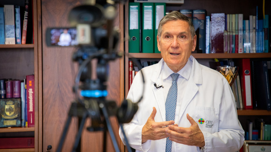 El decano de la facultad de Medicina de la Universidad San Pablo CEU, Tomás Chivato
