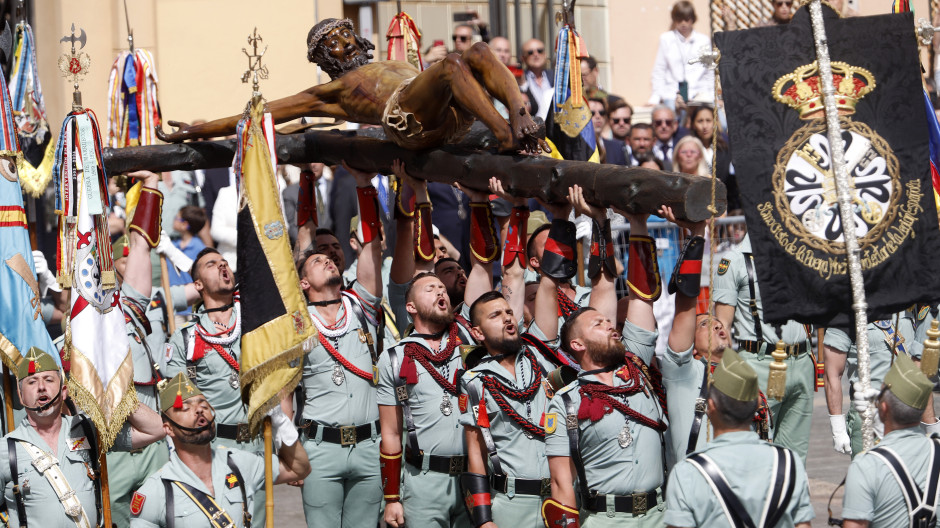 Cristo de la Buena Muerte con los legionarios