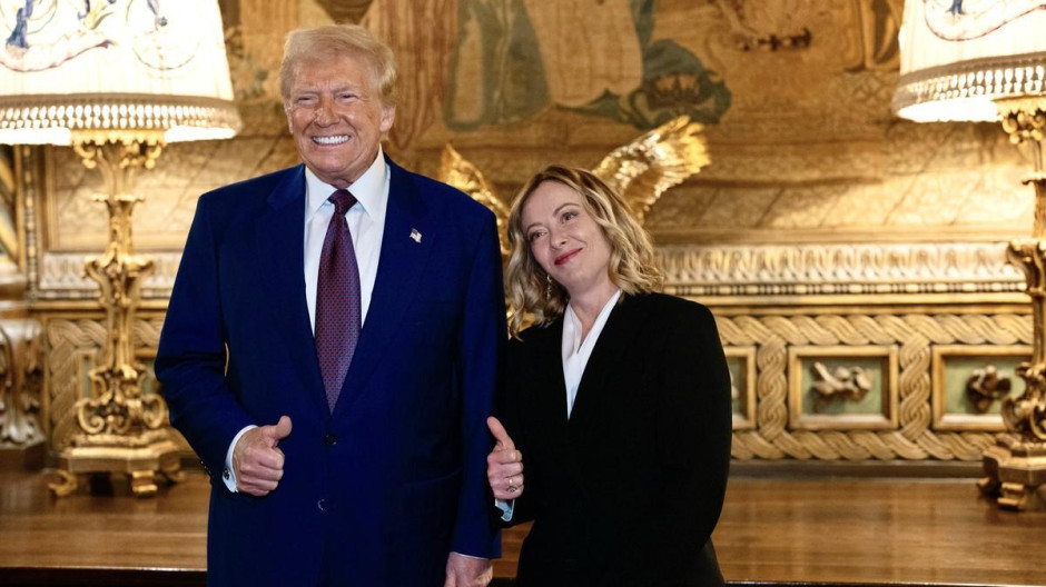 El presidente electo de Estados Unidos, Donald Trump, y la primera ministra italiana, Giorgia Meloni