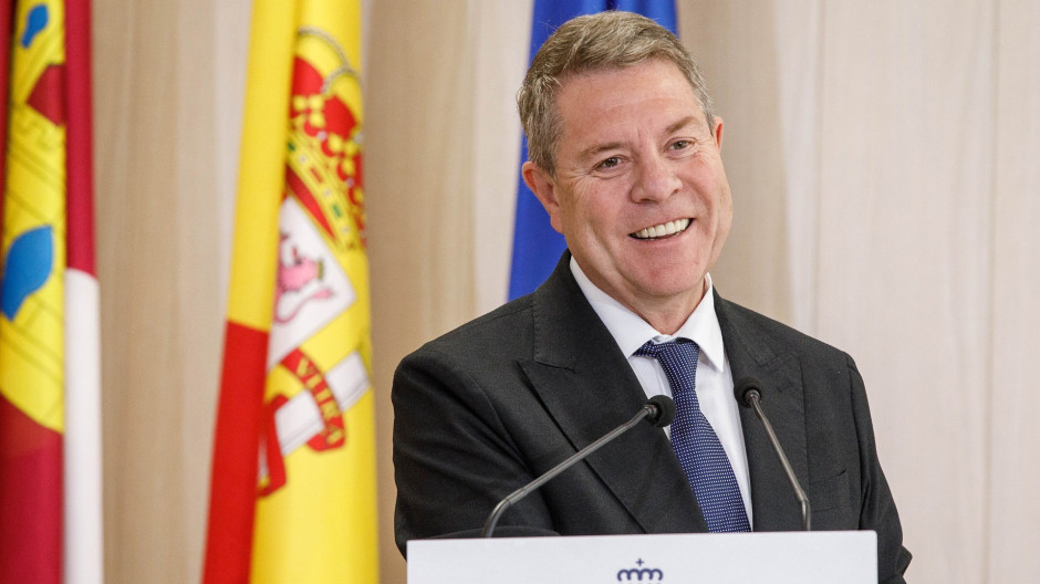 Emiliano García-Page participa en un coloquio en el Club Siglo XXI, en directo