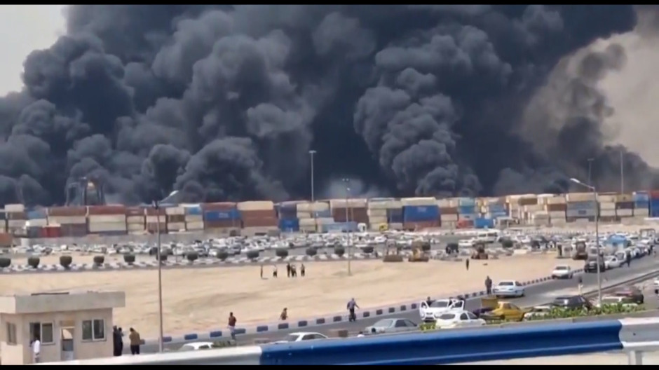 Al menos 516 heridos tras una fuerte explosión en un puerto de Irán